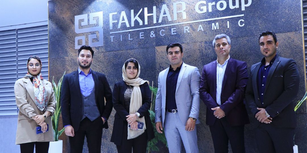 افتتاحیه فروشگاه تخصصی گروه تولیدی کاشی فخار در یزد (1)